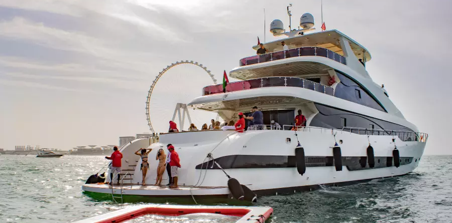 A First-Timer’s Guide to Finding the Best Yacht Rental in Dubai